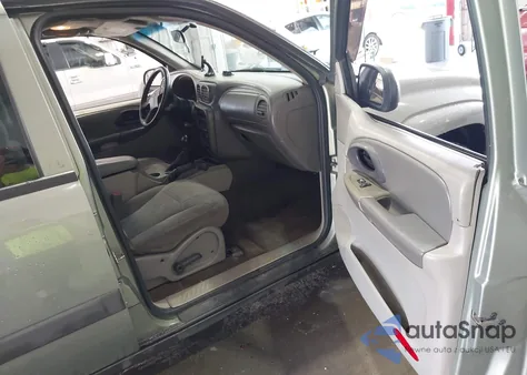 2004 Chevrolet Trailblazer Ls z USA, uszkodzony, nr VIN 1GNDT13S842316730